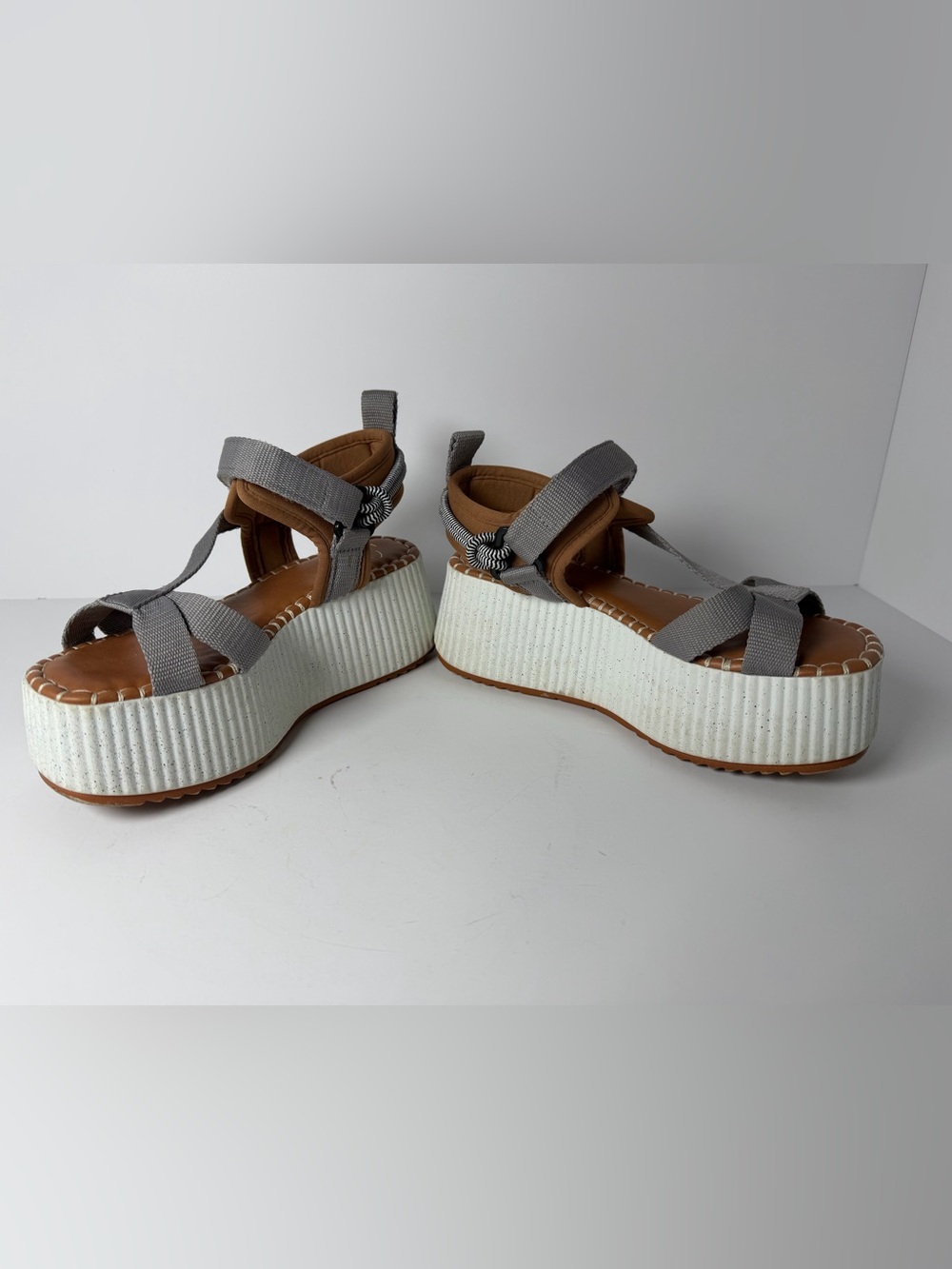 Love Rio "Luna" Platform Wedge Sandals – Grey/Tan – Size 6
